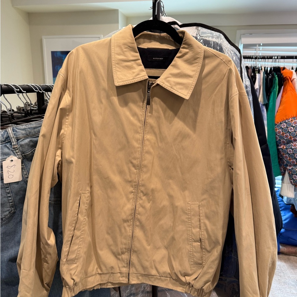 Claiborne Men's Beige Lightweight Jacket